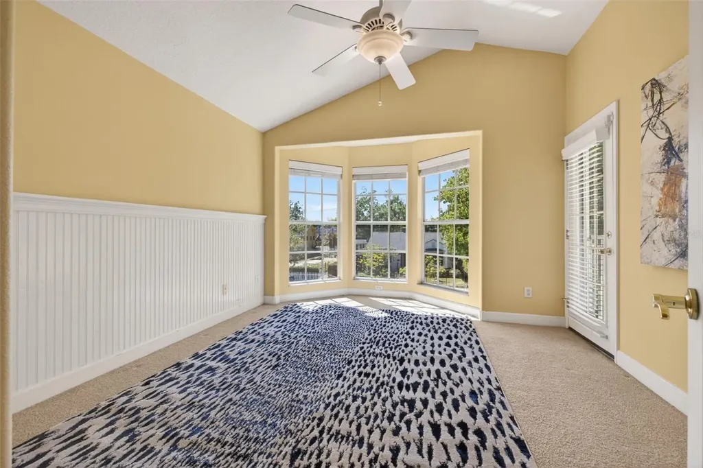 603 24th Avenue N St Petersburg FL 33704