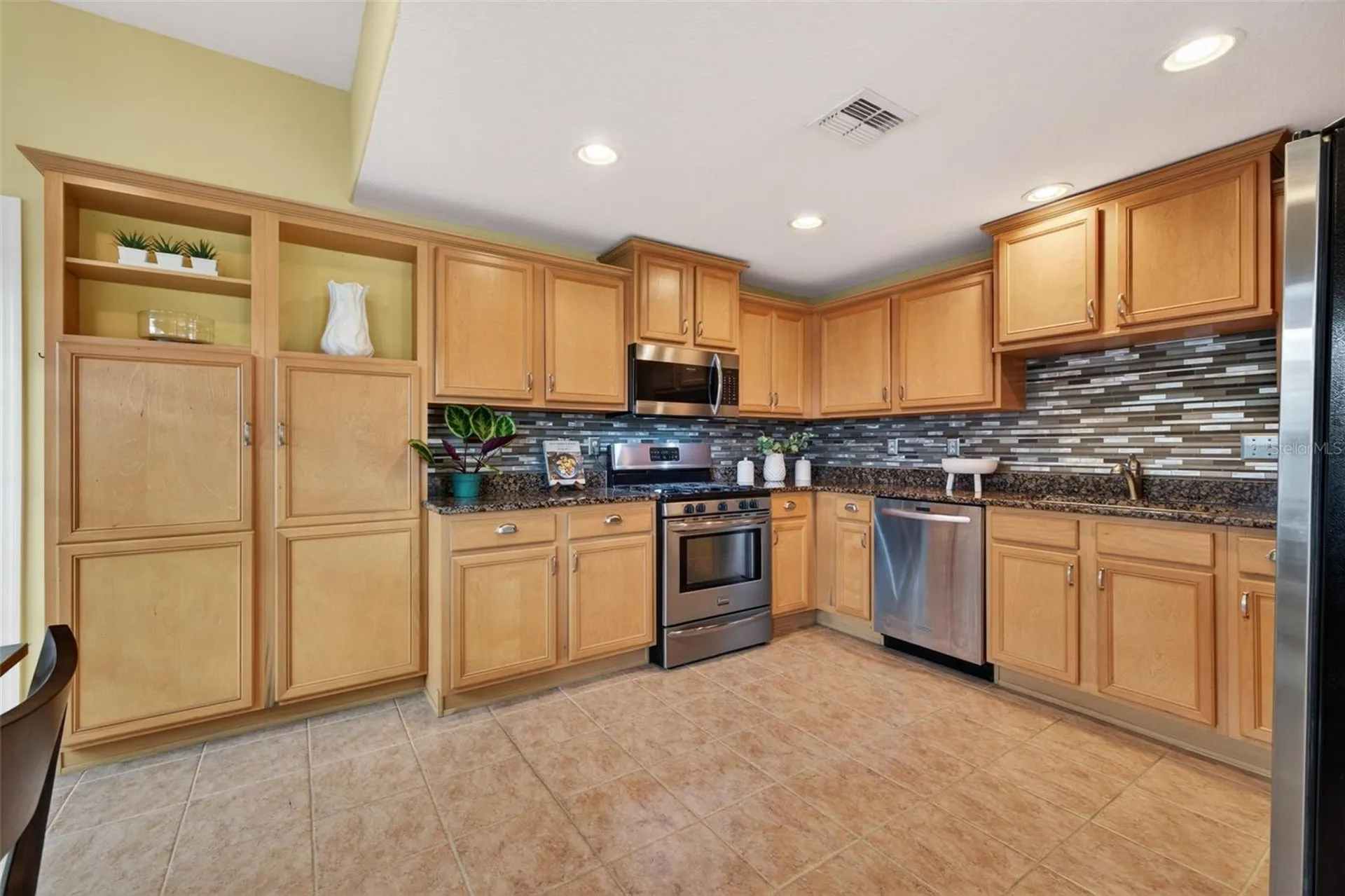 603 24th Avenue N St Petersburg FL 33704