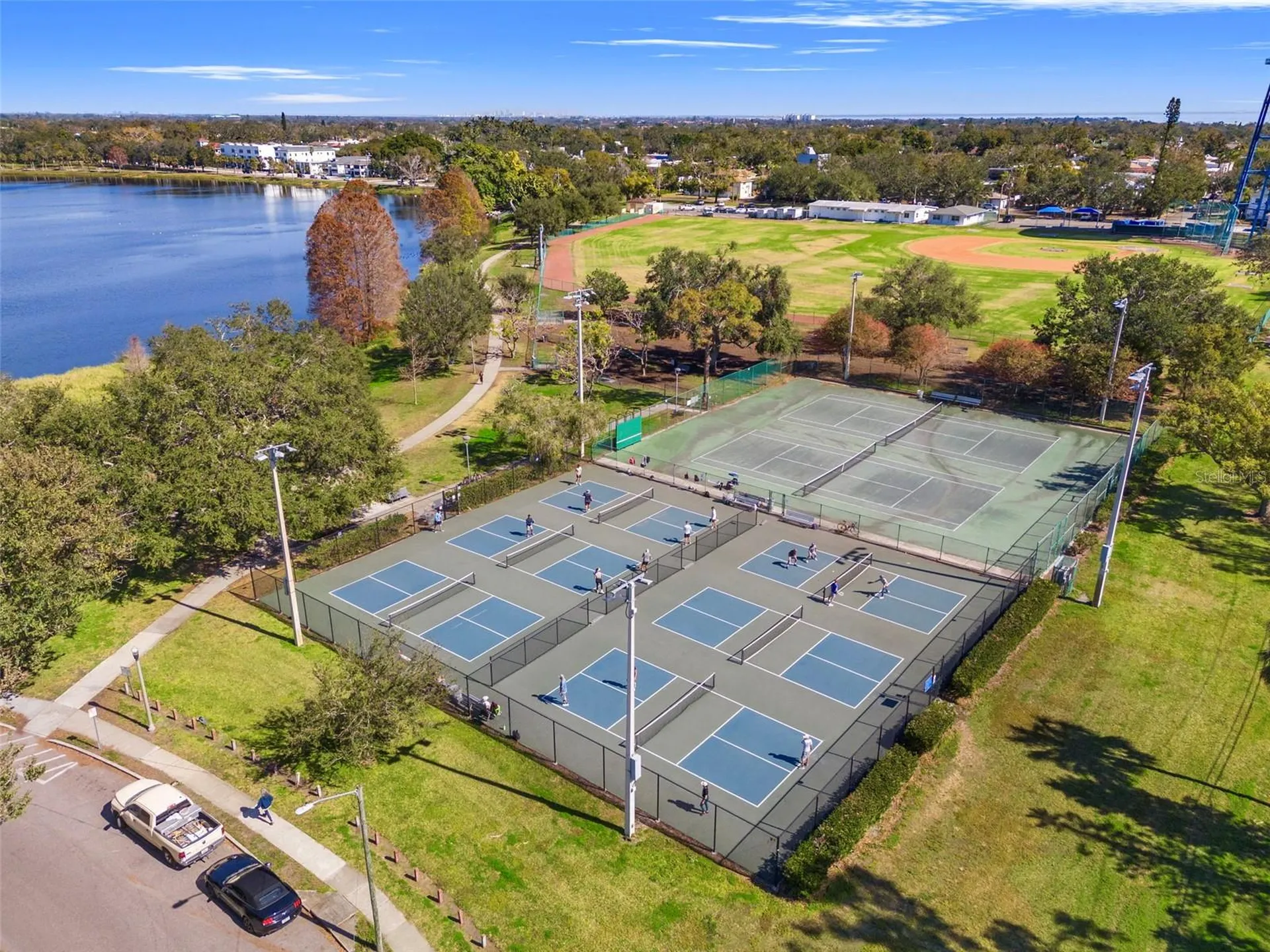 603 24th Avenue N St Petersburg FL 33704