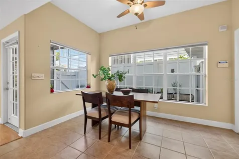 603 24th Avenue N St Petersburg FL 33704