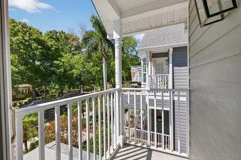 603 24th Avenue N St Petersburg FL 33704