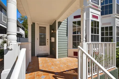 603 24th Avenue N St Petersburg FL 33704