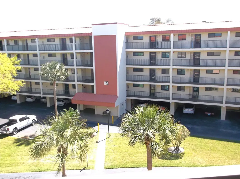 9433 Harbor Greens Way Seminole FL 33776