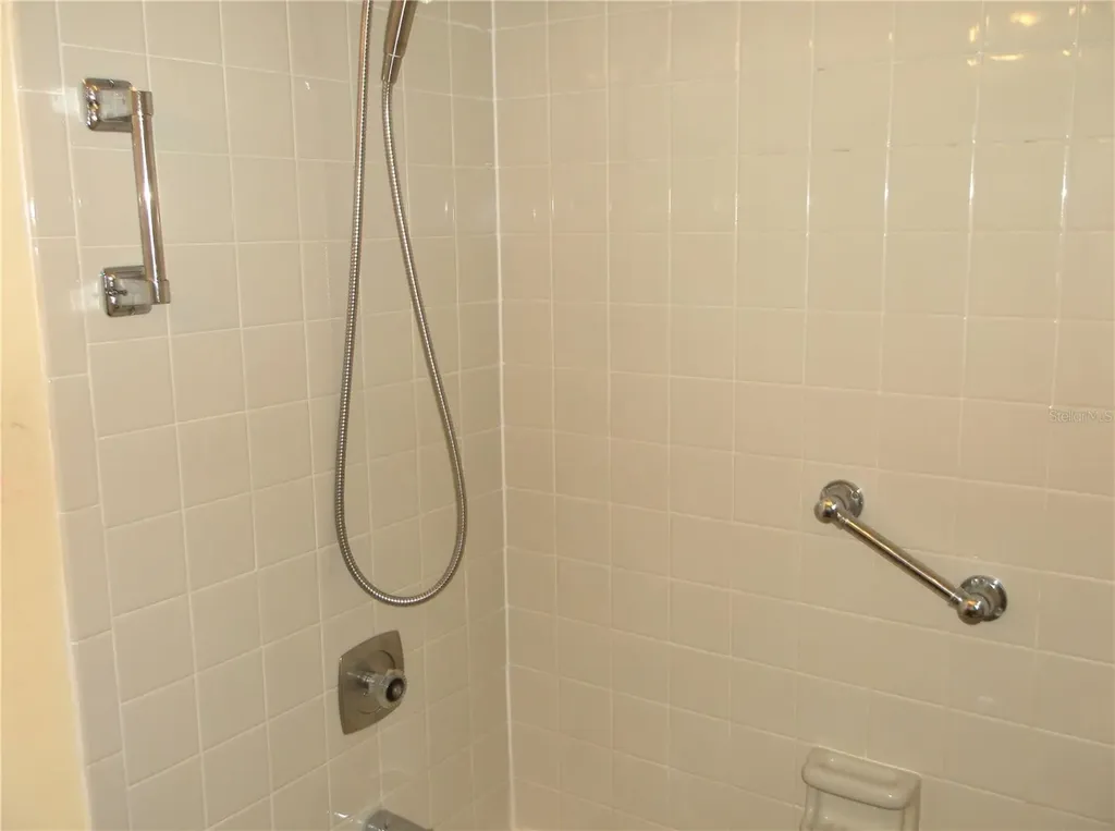 9433 Harbor Greens Way Seminole FL 33776