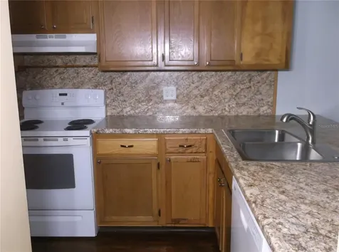 9433 Harbor Greens Way Seminole FL 33776