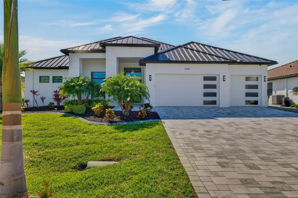 2002 SE 18th Avenue Cape Coral FL 33990