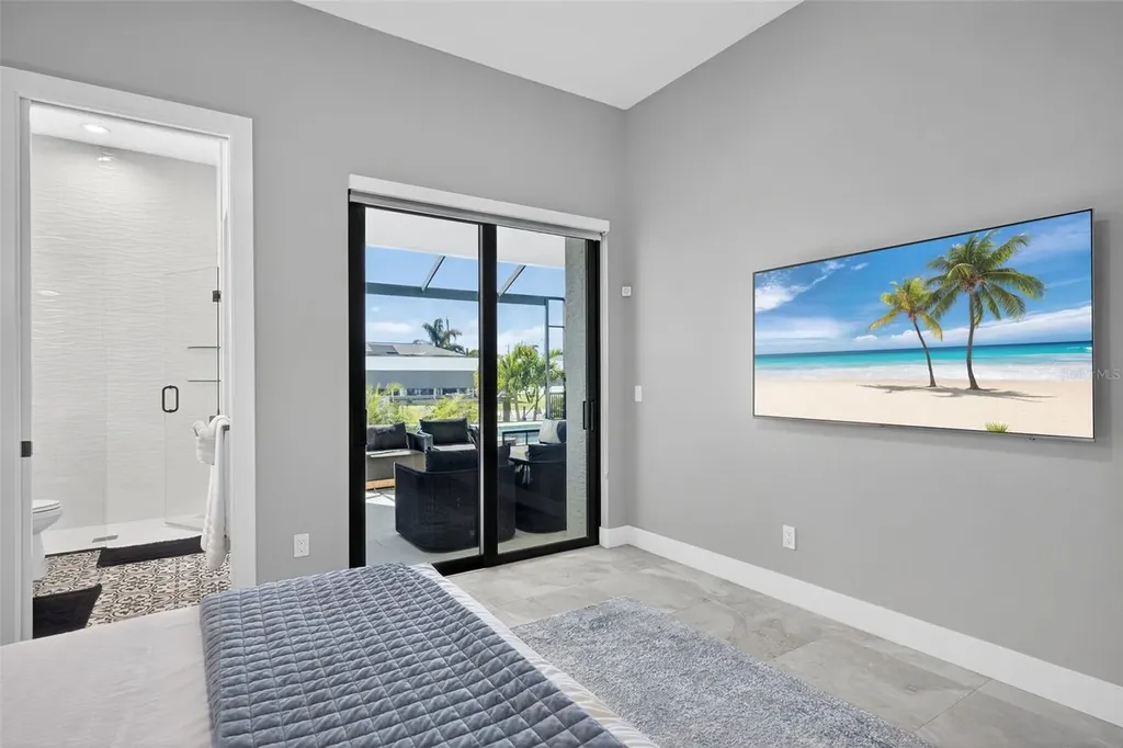 2002 SE 18th Avenue Cape Coral FL 33990