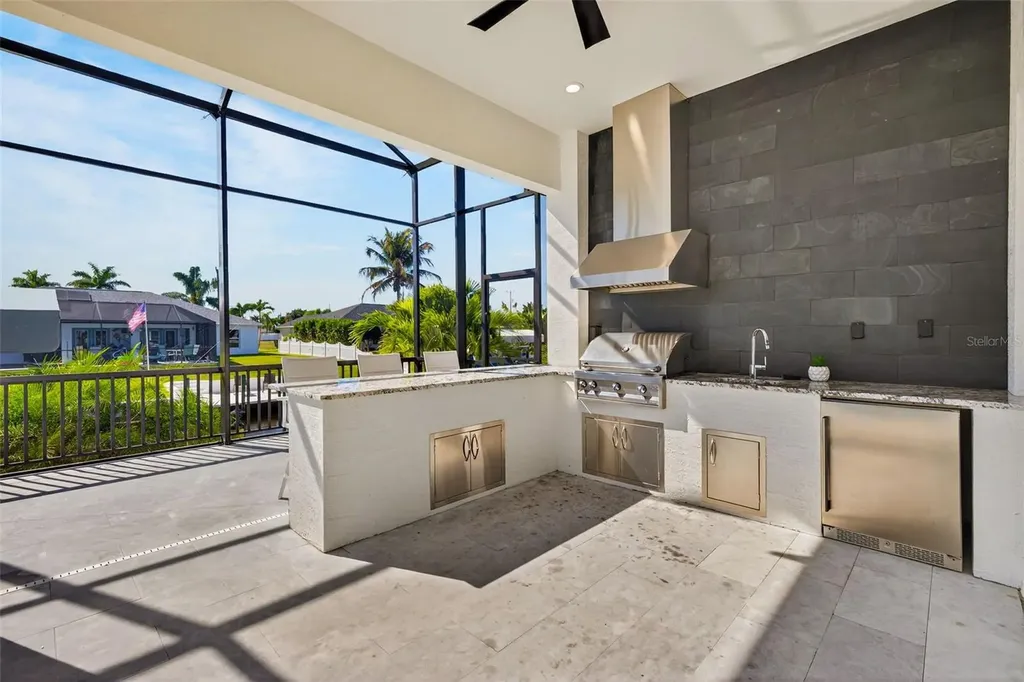 2002 SE 18th Avenue Cape Coral FL 33990