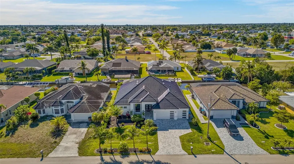 2002 SE 18th Avenue Cape Coral FL 33990
