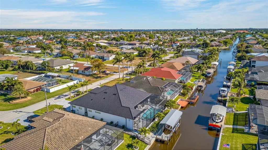 2002 SE 18th Avenue Cape Coral FL 33990