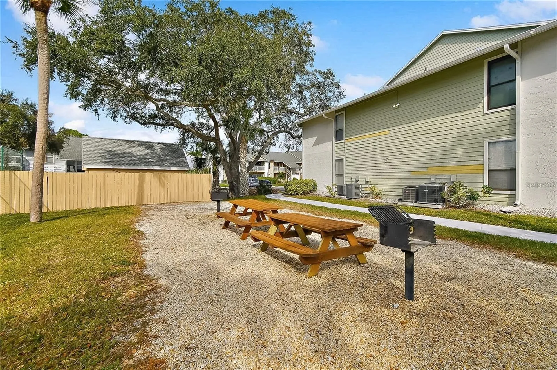 455 Alt 19 S Palm Harbor FL 34683