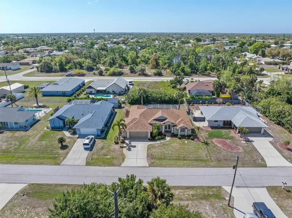 10123 Topsail Avenue Englewood FL 34224