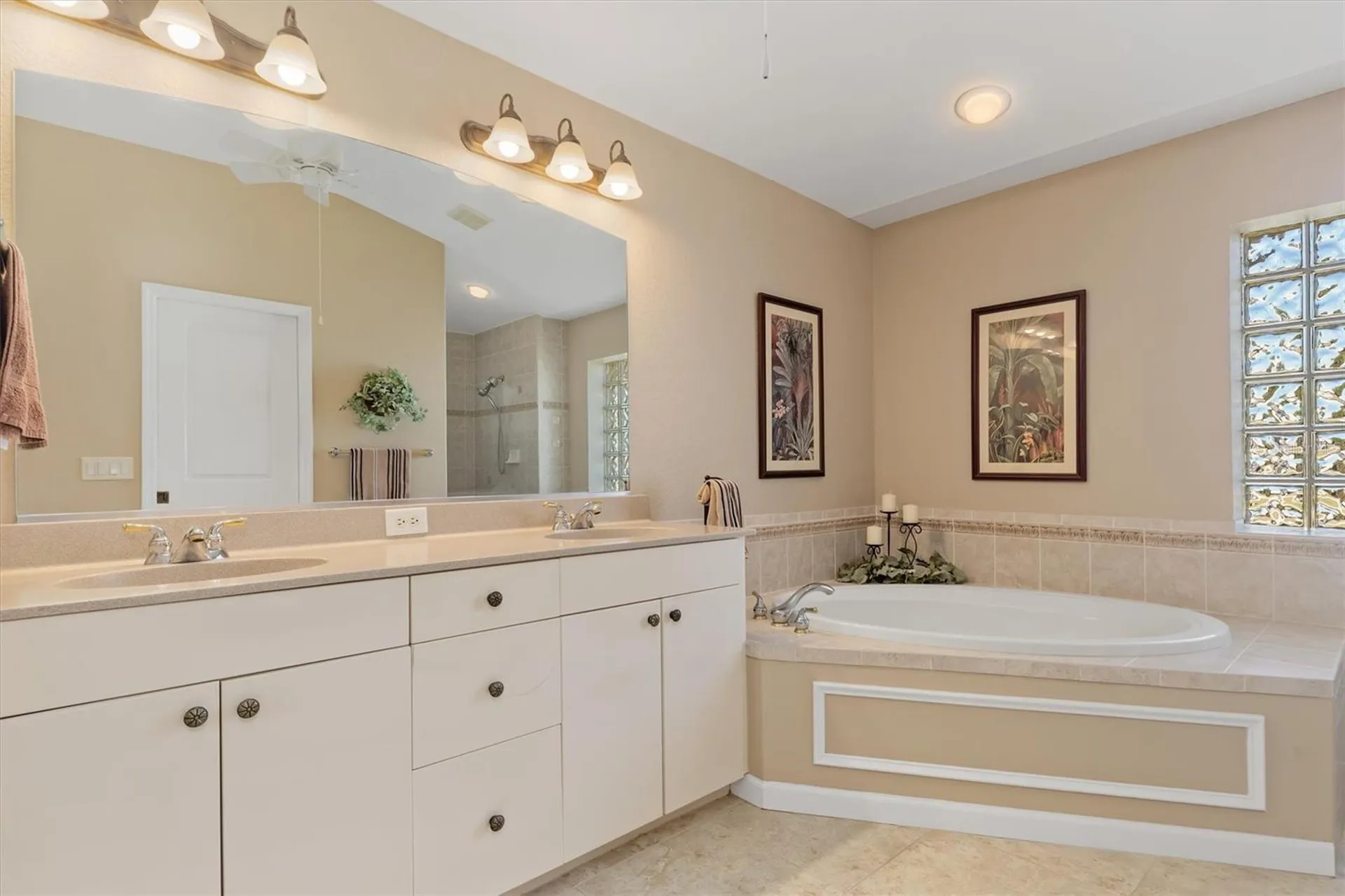 10123 Topsail Avenue Englewood FL 34224