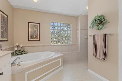 10123 Topsail Avenue Englewood FL 34224