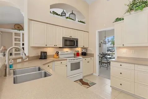 10123 Topsail Avenue Englewood FL 34224