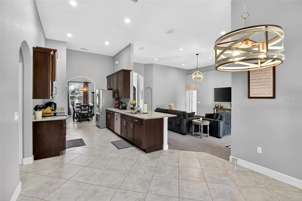 2334 Creeks Crossing Drive Lakeland FL 33810