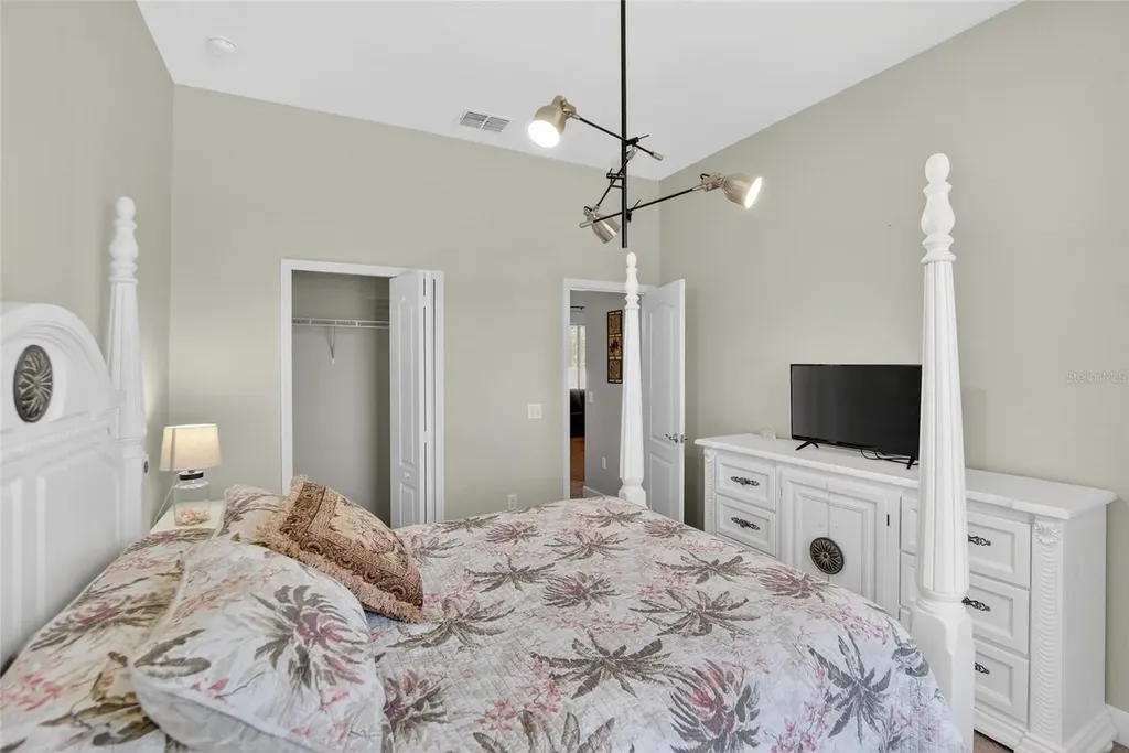 2334 Creeks Crossing Drive Lakeland FL 33810