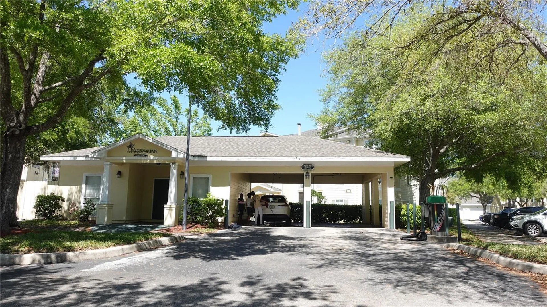 18281 Bridle Club Drive Tampa FL 33647