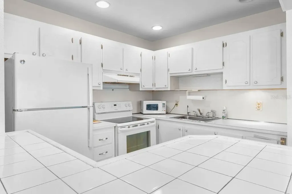 1801 Bedford Lane Sun City Center FL 33573