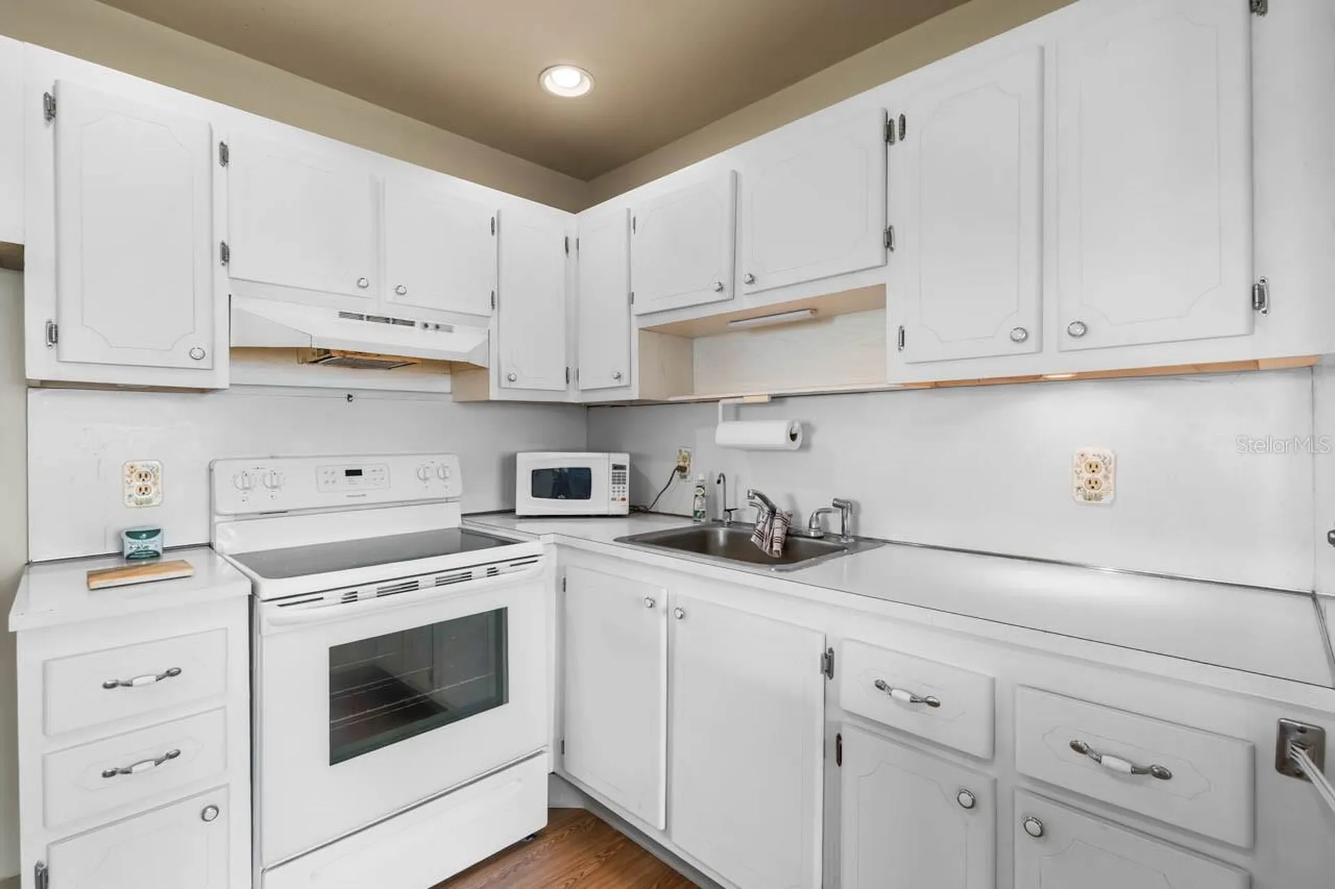 1801 Bedford Lane Sun City Center FL 33573