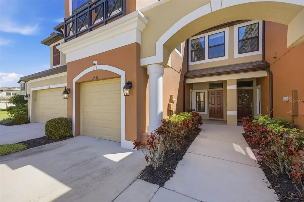 11539 Crowned Sparrow Lane Tampa FL 33626