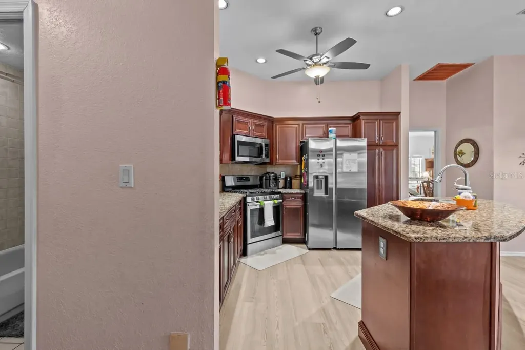 10431 N 36th Clearwater FL 33762