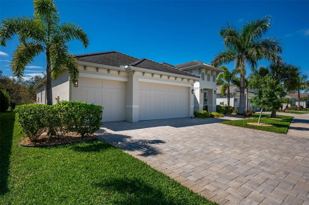 7087 Tamworth Parkway Sarasota FL 34241