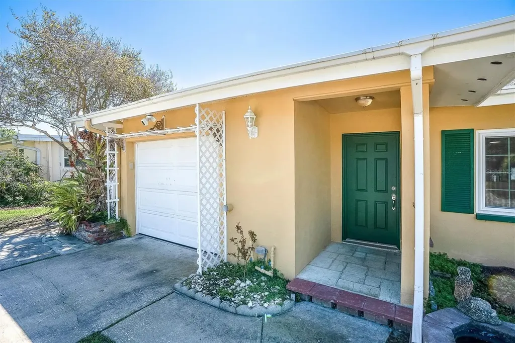 2214 Duncan Drive Belleair Bluffs FL 33770