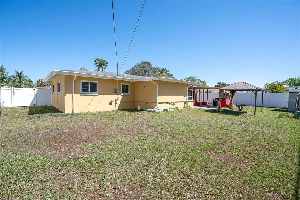 2214 Duncan Drive Belleair Bluffs FL 33770