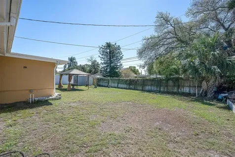 2214 Duncan Drive Belleair Bluffs FL 33770