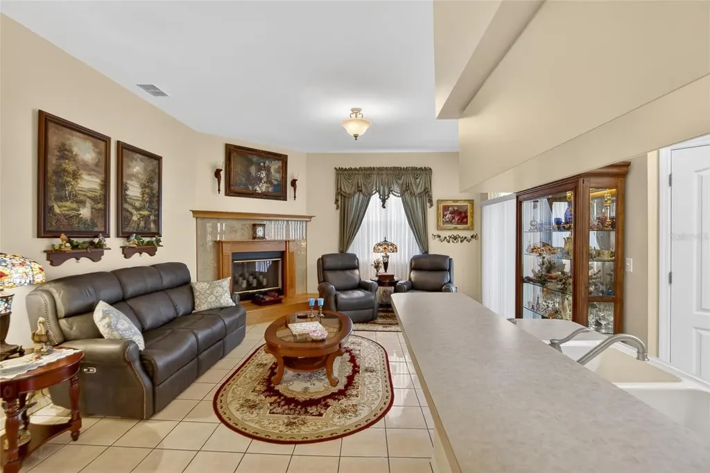 2316 Walden Place N Plant City FL 33566