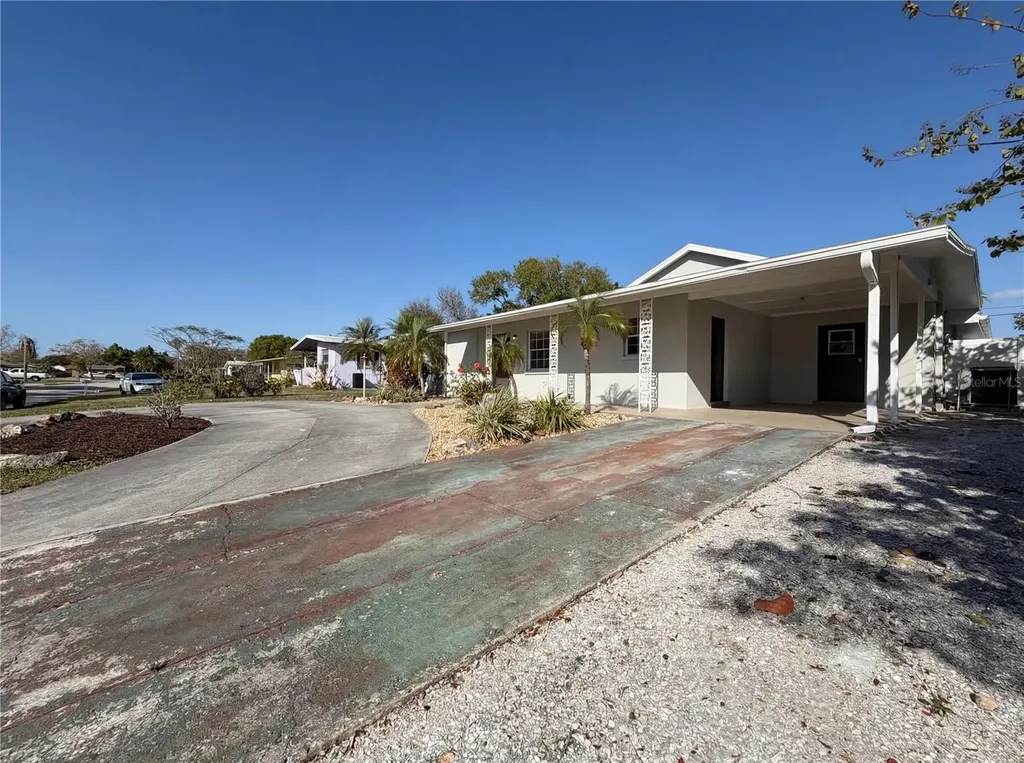 4013 52nd Street Court W Bradenton FL 34209