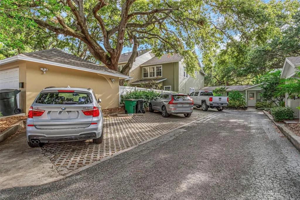 330 5th Avenue N Safety Harbor FL 34695