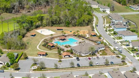 484 Baroness Way Deland FL 32724