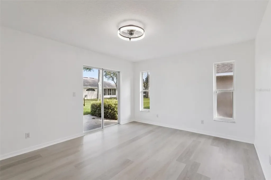5729 King James Avenue Leesburg FL 34748