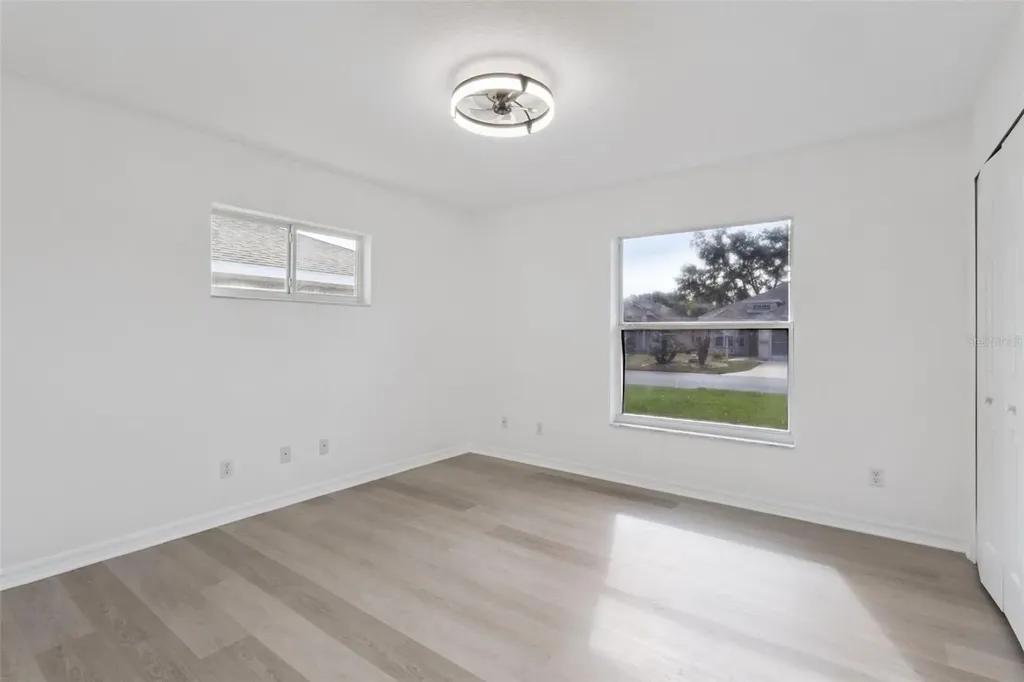 5729 King James Avenue Leesburg FL 34748