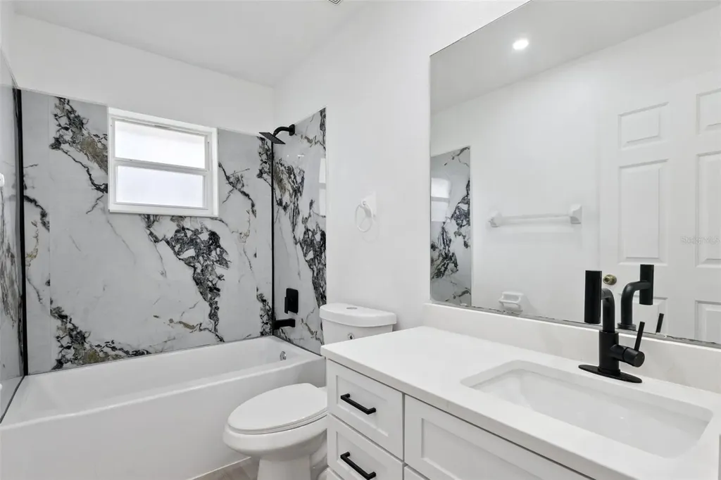 5729 King James Avenue Leesburg FL 34748