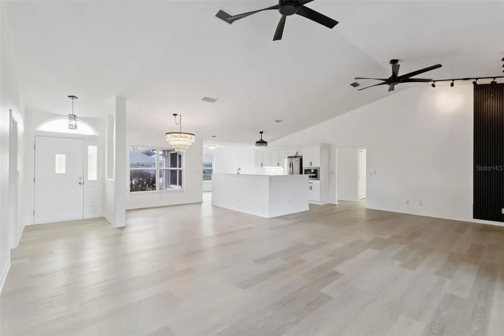 5729 King James Avenue Leesburg FL 34748