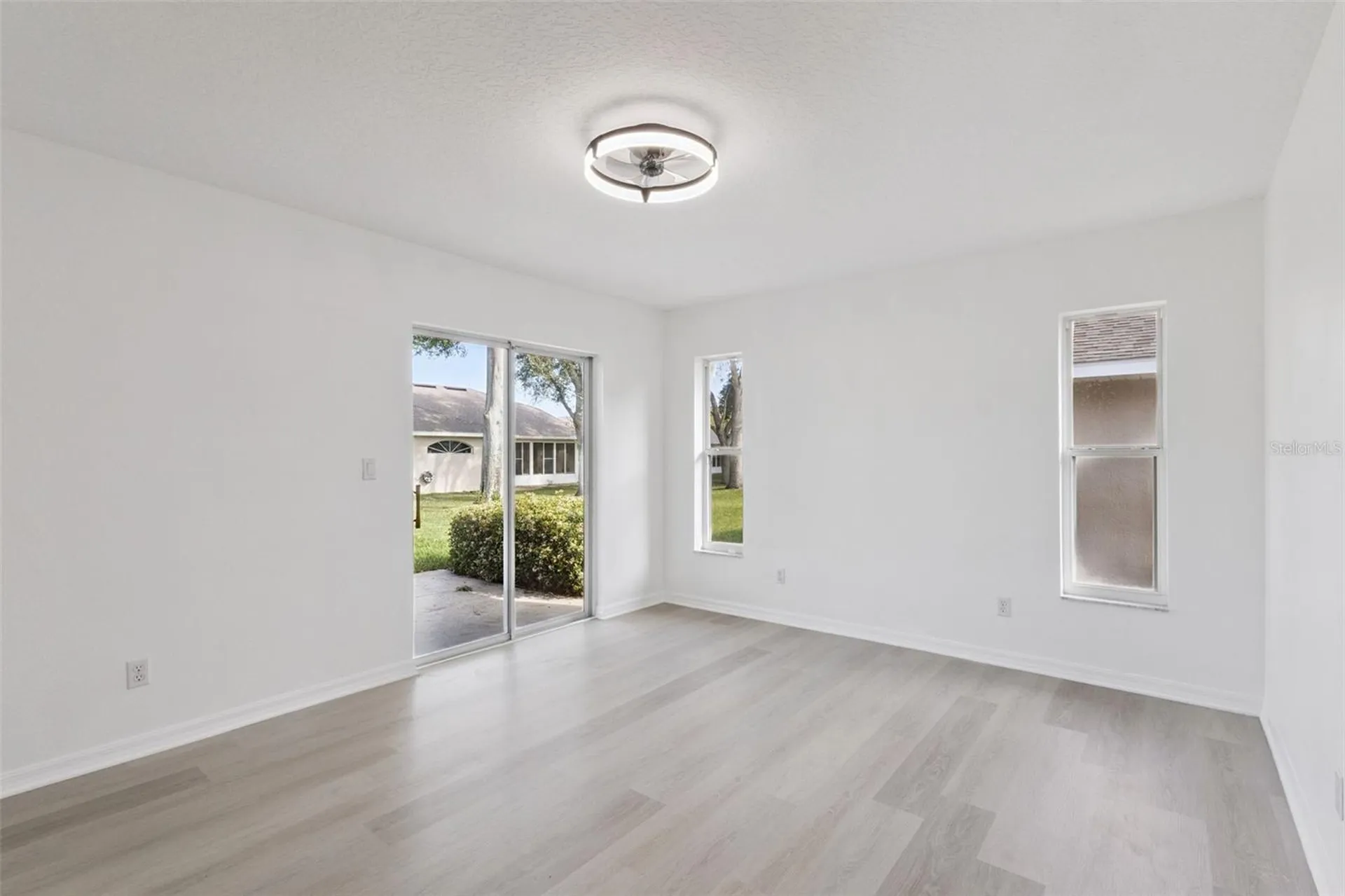 5729 King James Avenue Leesburg FL 34748