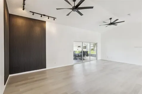 5729 King James Avenue Leesburg FL 34748