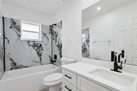 5729 King James Avenue Leesburg FL 34748
