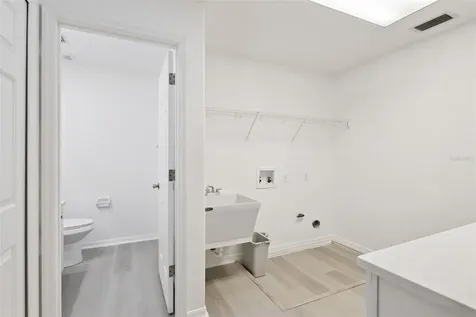 5729 King James Avenue Leesburg FL 34748