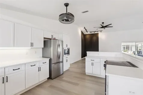 5729 King James Avenue Leesburg FL 34748