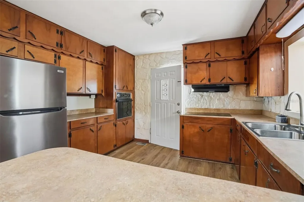19303 Fort Dade Avenue Brooksville FL 34601
