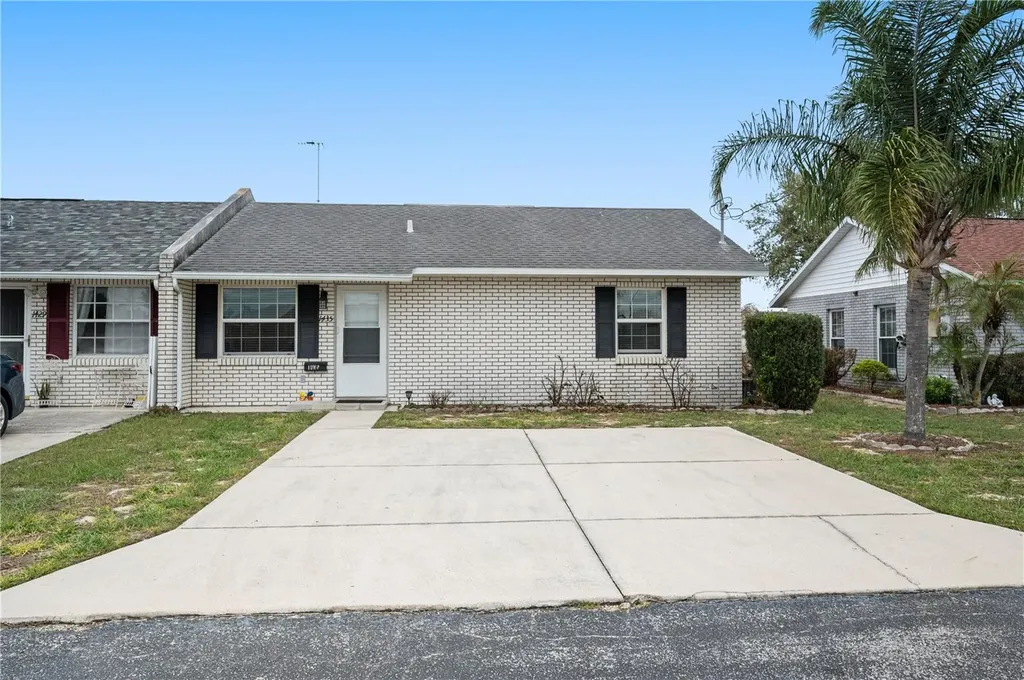 1435 Thousand Roses Drive N Lake Wales FL 33853