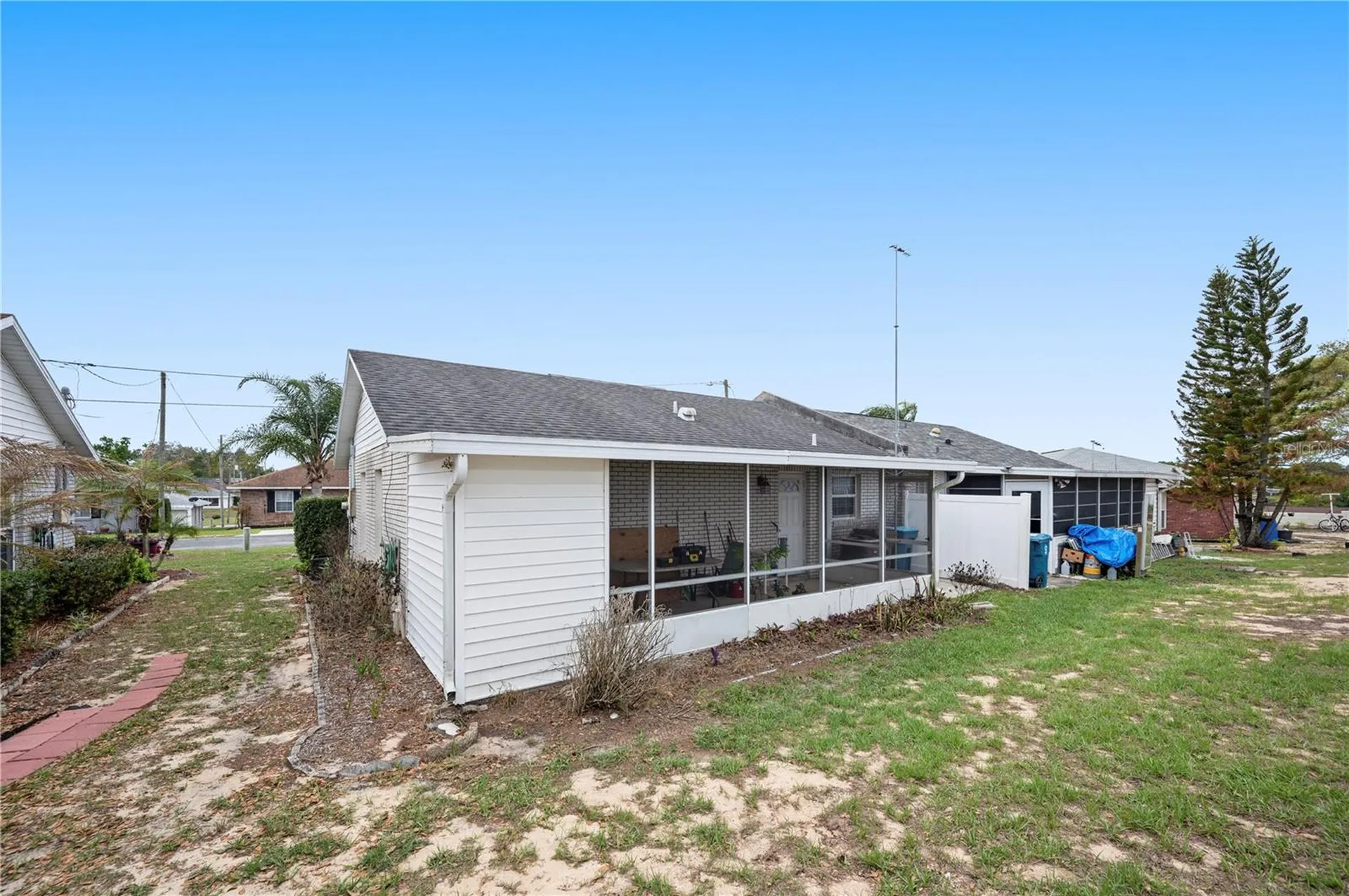 1435 Thousand Roses Drive N Lake Wales FL 33853