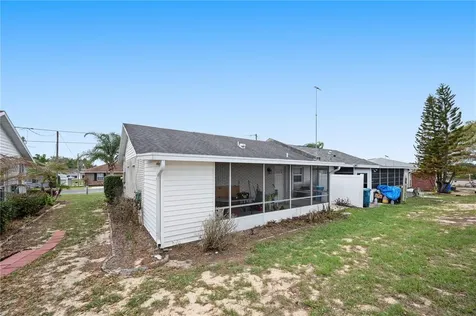 1435 Thousand Roses Drive N Lake Wales FL 33853