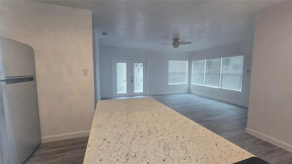 2827 16th Avenue S St Petersburg FL 33712