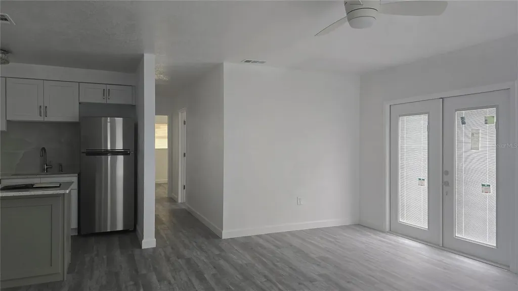 2827 16th Avenue S St Petersburg FL 33712