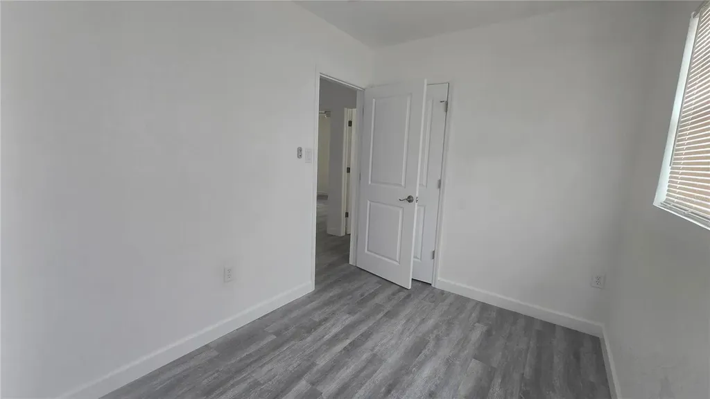2827 16th Avenue S St Petersburg FL 33712